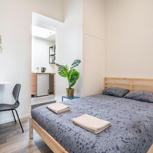 Studio met een King Size Bed